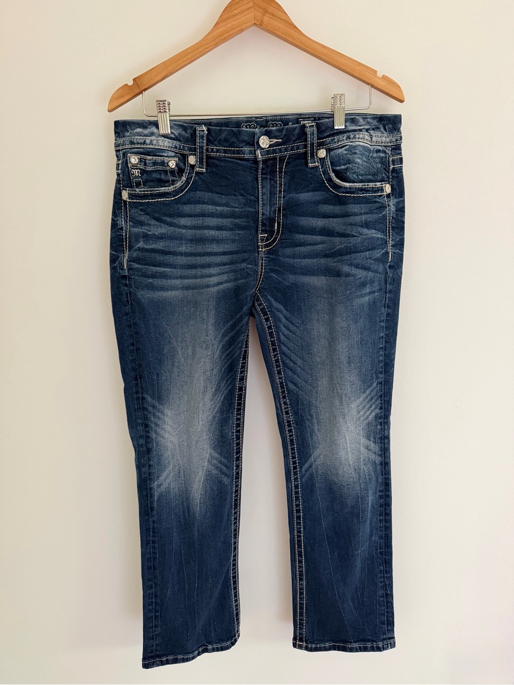 Miss Me Embellished Feather Pocket Cropped Bootcut Jeans 31 - Picture 2 of 12